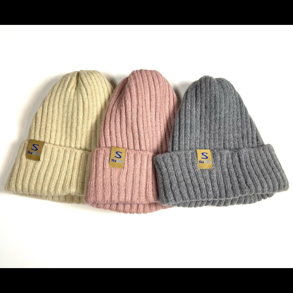 *NWT*Unisex One-size Beanie, Sky Blue Beanie